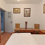 Borostyan 20 Vendeghaz Apartament *