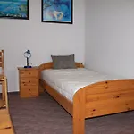 Borostyan 20 Vendeghaz Apartament *
